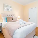 Luxury 3 Bedroom House - Harborne - Parking - Garden - Wifi & Netflix 122G