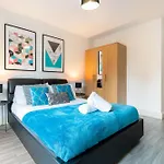 City Centre Apartment - Balcony - Netflix - Park Facing 38Akw