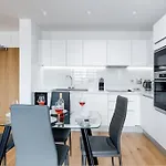 Apollo Luxury - Netflix - Fast Wifi- Free Parking
