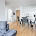 Apollo Luxury - Netflix - Fast Wifi- Free Parking