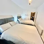 Cosy 3 Bed Apartment,Free Parking In Birmingham