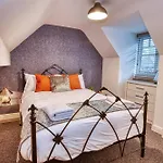 The Boathouse,Flat 29 Waterside Court