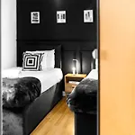 Business District Apartment - Twin Beds - Smart Tv- 304F