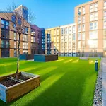 Charming 1-Bed Apartment In Birmingham