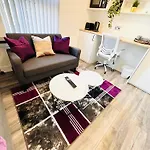 R3 - Newly Renovated Luxury Private En-Suite Room In Harborne Park Road - Birmingham