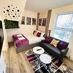 R3 - Newly Renovated Luxury Private En-Suite Room In Harborne Park Road - Birmingham