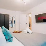 Restored Grade II Stunning Gem, City Centre, Fast Wifi, Contractors, Family