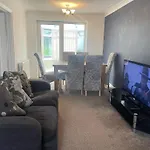 4 Bed Comfy House In Birmingham