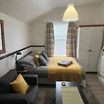 Reservoir Lodge