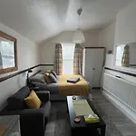 Reservoir Lodge