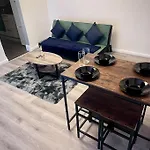Well Connected 4-Bedroom House In Birmingham City