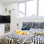 Urban Oasis Hideaway