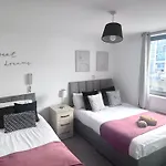 Broad Street - Balcony 1 Bedroom Apartment