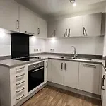 1 Bed 1 Bath Central Apartment