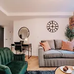 Grade II Stunning City Living, City Centre, Fast Wifi, Families, Contractors