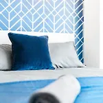 Luxury 2 Bedroom Apartment