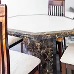 Luxury 2 Bedroom Apartment