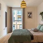 Natural Light City Center Pad