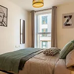 Natural Light City Center Pad