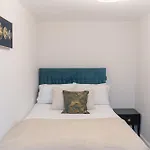 Apex Lofts Suite - Modern 2 Bed With Rooftop Terrace