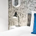 Funky Arcadian Centre Apartment By Azura Nights