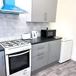 Lovely 2-Bed Apartment In Birmingham