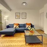 Retreat Close To The N.E.C. Airport Resort World
