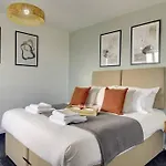 Retreat Close To The N.E.C. Airport Resort World