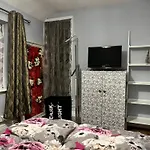 Tinky\'S Residence