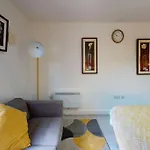 Central Balcony - 1 Bed Entire Apartment