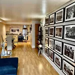 Urban Chic: 2 Bedroom Apartment In City Centre + Free Parking