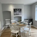 Modern House In Leafy Suburban Birmingham City
