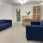 Spacious Two Bed Flat With Free Secure Parking