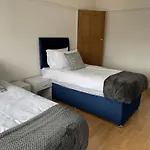 Dinizia, 2 Bedrooms, Sleeps 5