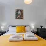 Contemporary 2 Bedroom Apartment - Birmingham City Centre - Digbeth Bullring
