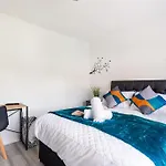 Birmingham Great Barr Property Near Junction 7 M6