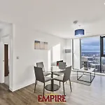 Lovely One Bedroom Apartment On Broad Street!