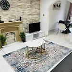 Tyburn Home, Birmingham With Free Parking