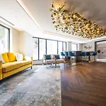 61 Percent Off - Long Stays - Perfect For Business, Professionals , Relocations & Families I Free Gym I Boardroom I Cinema I Wifi - St Martins Place