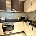 Luxury Apartment In Birmingham City Centre