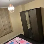 Centenary Plaza Apartament,Holiday Street,B11Tb