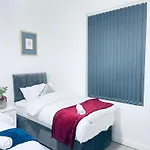 I Bed Apartment