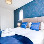 Birmingham City Centre Stylish 2 Bed House ☆ Free Parking → With 55 Inch Smart Tv, Free Netflix & Wifi ✘ Comfy Seating Area - By O2 Academy, Bullring, Newstreet, Chinatown, Cube & Mailbox