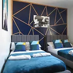 Tudors Esuites One Bedroom Cosy Apartment