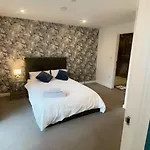 Exceptional 2 Bed