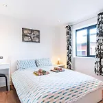 Bright Apartment With Balcony
