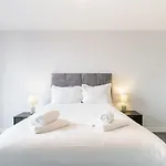 Contemporary 1 Bed Apartment Central Birmingham