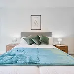 Central Birmingham 1 Bedroom Apartment