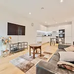 Smart 1 Bedroom Apartment In Central Birmingham