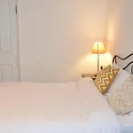 2 Bed Apartment With Well Equipped Kitchen Perfect For Group Or Family